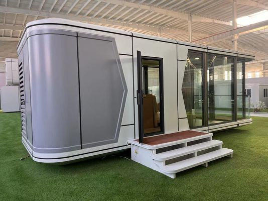 Casa in contenitore all'aperto con design di capsula e pannello sandwich in lana di roccia