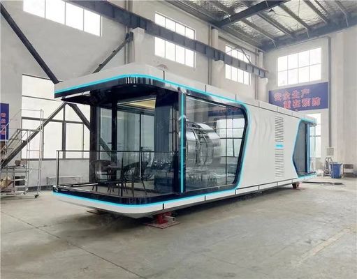 Vivi il lusso in una capsula con una vista più ampia